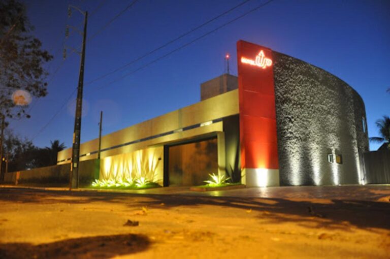 motel up 01 1 768x510