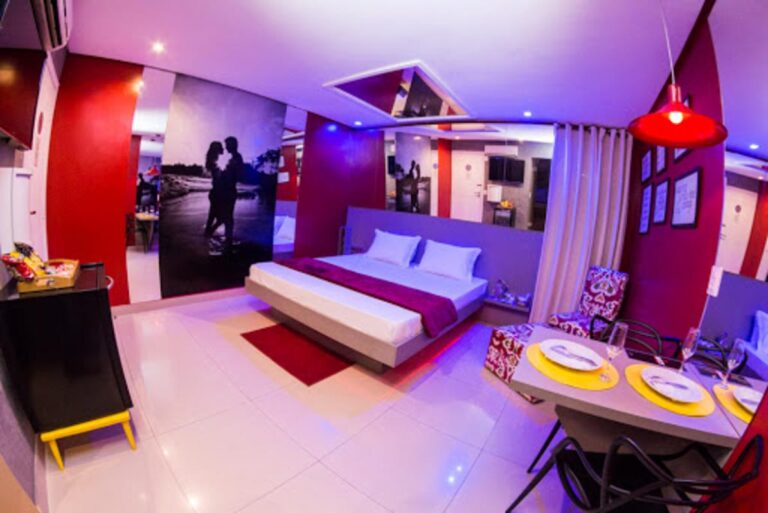 ritz motel 04 1 768x513